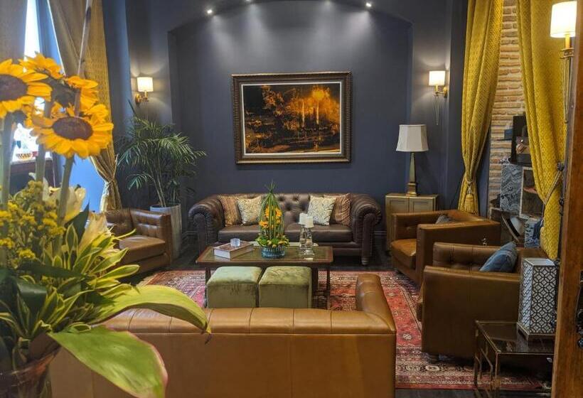 Itza Hotel Boutique Internacional