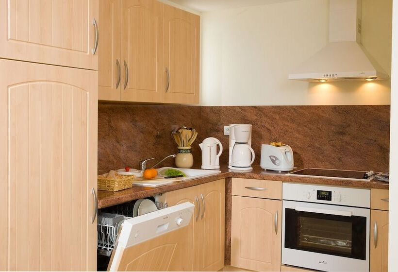 Résidence Madame Vacances Les Maisons De Fontenelles