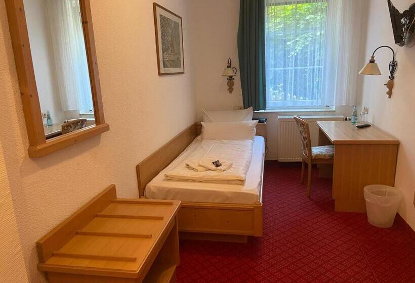 ペンション Das Muldenschlösschen   Gästehaus & Restaurant