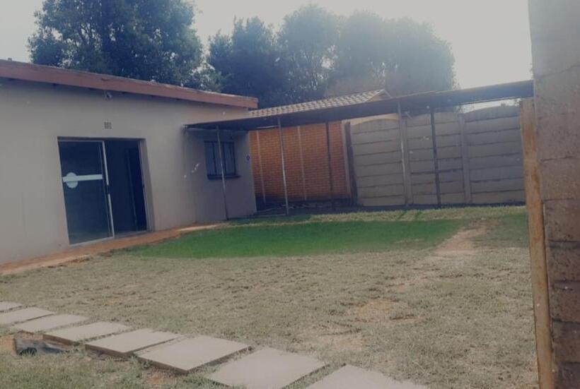 Пансион Dreams Guest Inn Raceview