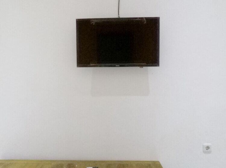 פנסיון Florent Guest House