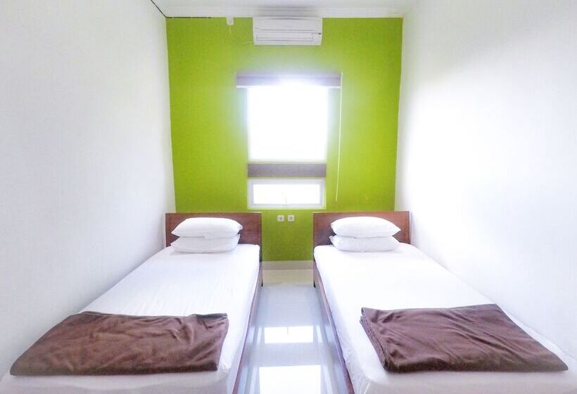 פנסיון Florent Guest House