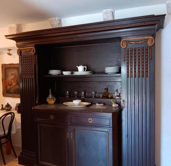 פנסיון Guest House Lucijo