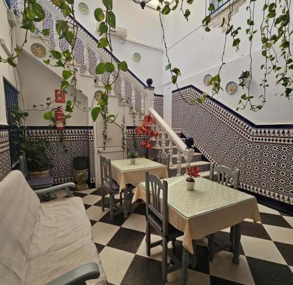 펜션 Hostal Sevillana Costa