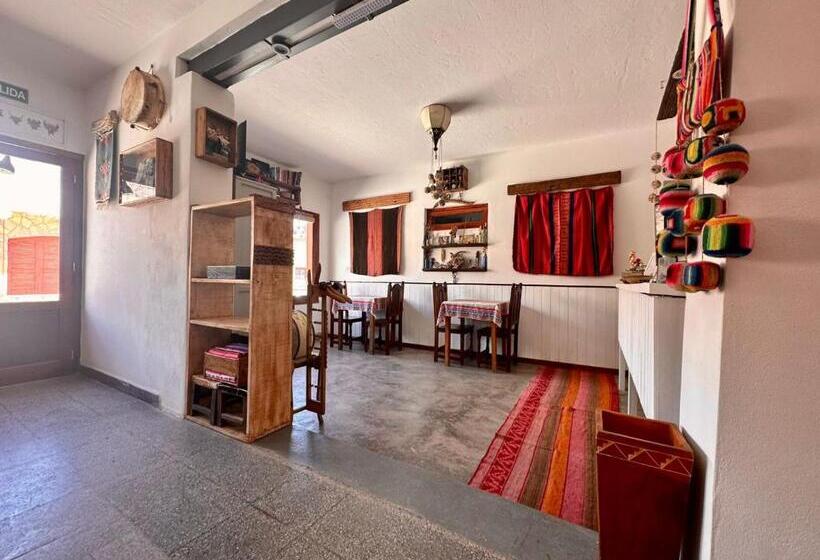 펜션 La Colorada Hostal