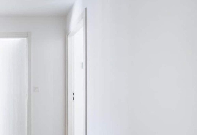 פנסיון Mirotzas And Apartments