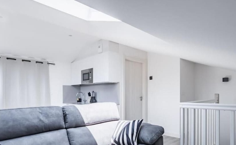 פנסיון Mirotzas And Apartments