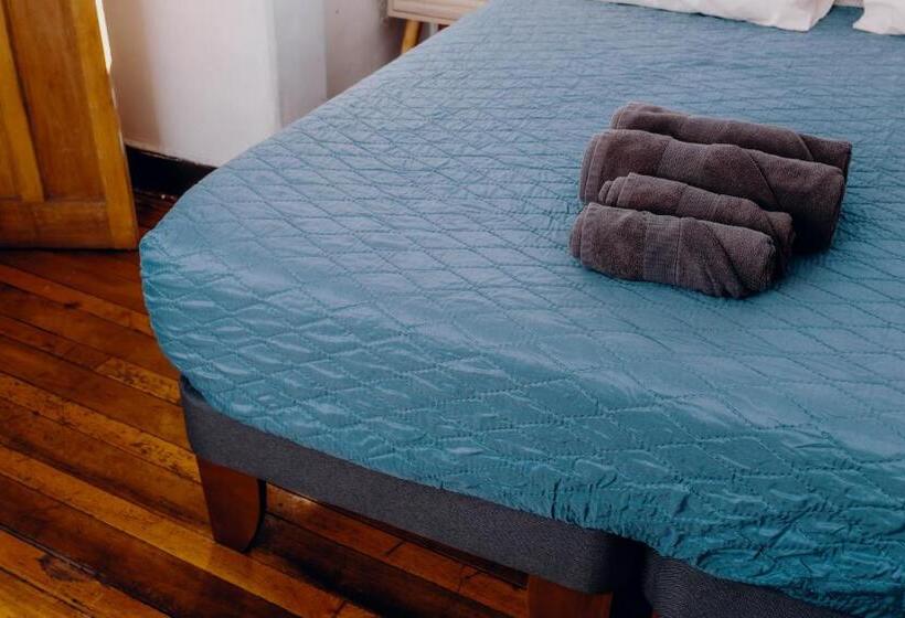 بنسيون Mondrian Santiago