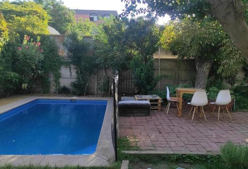 بنسيون Mondrian Santiago