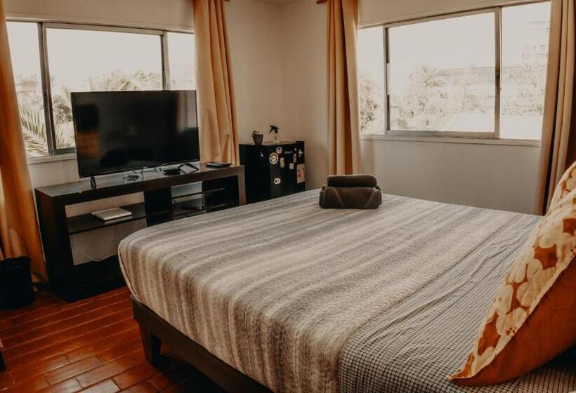 بنسيون Mondrian Santiago