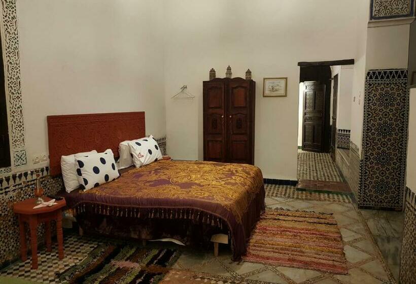 بنسيون Palais Alfirdaous Medina