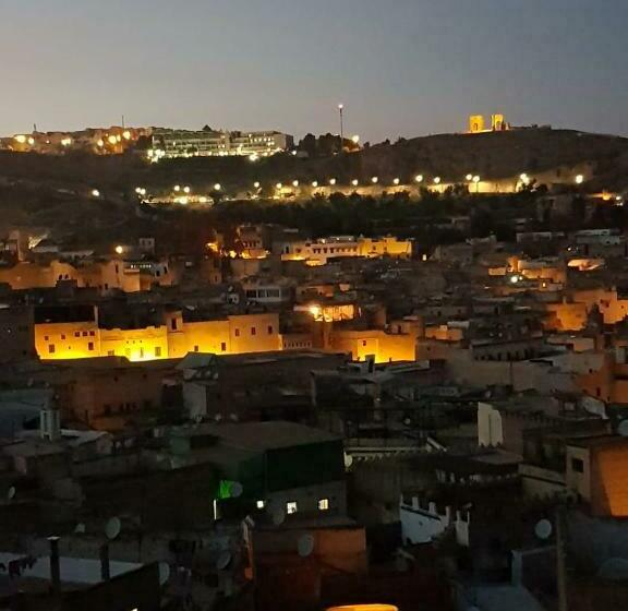 بنسيون Palais Alfirdaous Medina