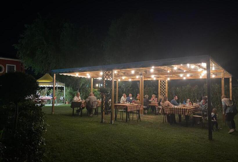 펜션 Room In Apartment   Apartment In Farmhouse