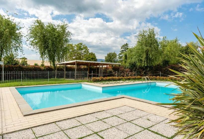 펜션 Room In Farmhouse   Apartment In Farmhouse Casolare Dei Fiori