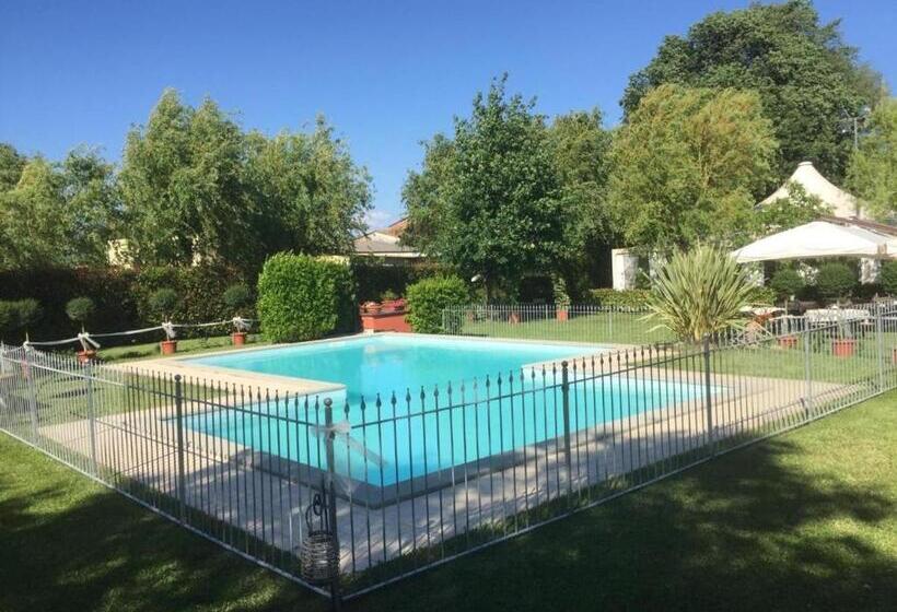 펜션 Room In Farmhouse   Apartment In Farmhouse Casolare Dei Fiori