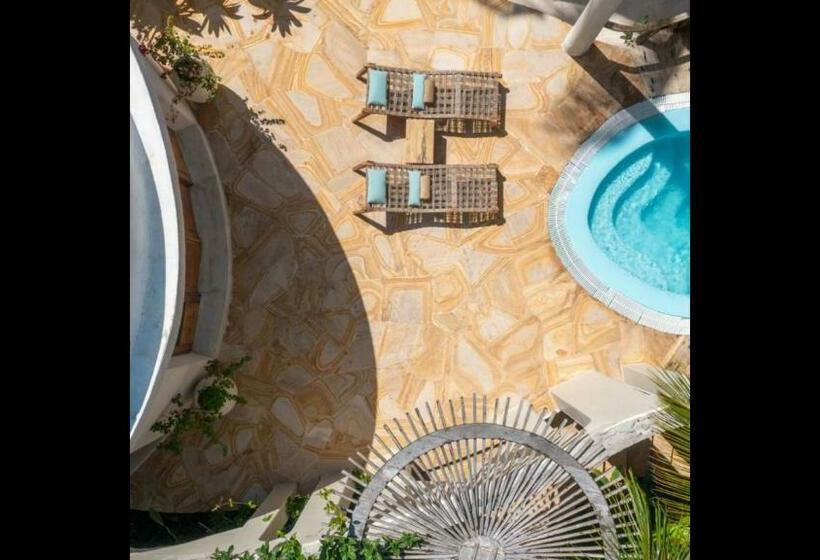 Пансион Room In Villa   Xanadu Villas Retreat Mawimbi Villa 2pa