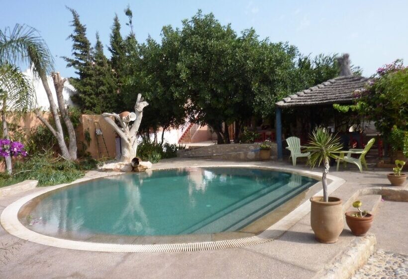 پانسیون Welcome To Grenadine