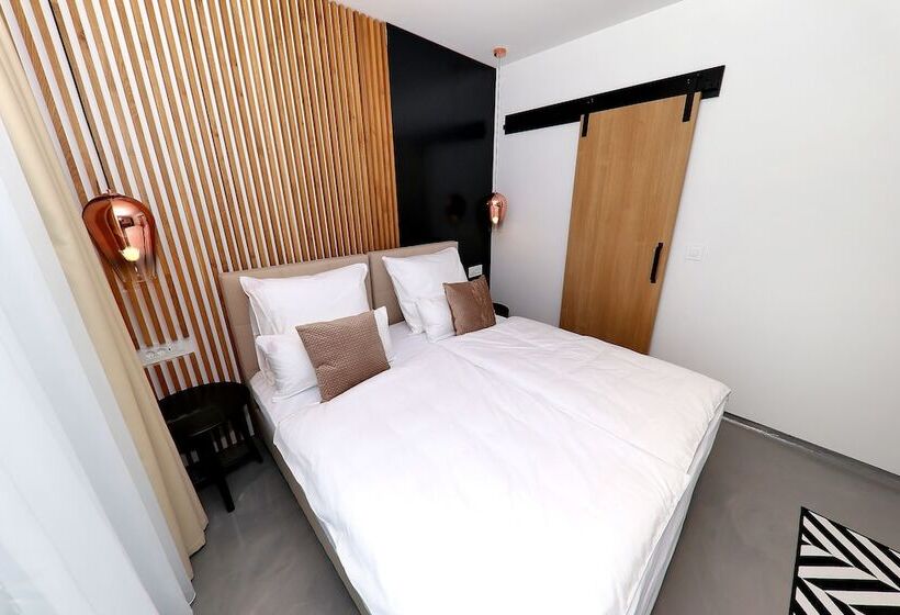 펜션 White Rooms Zadar 345