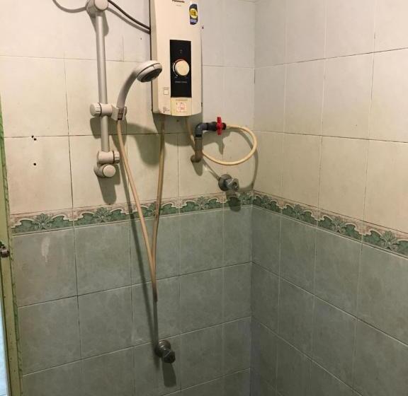 פנסיון Yb House