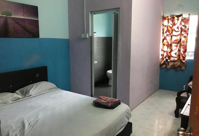 פנסיון Yb House