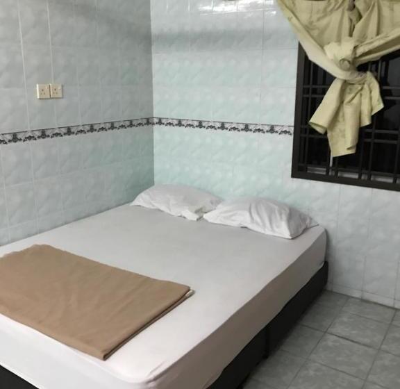 פנסיון Yb House