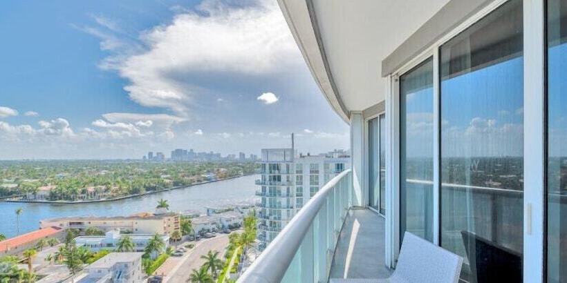 W Fort Lauderdale