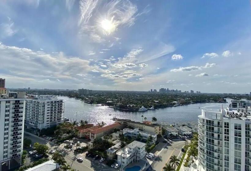 W Fort Lauderdale
