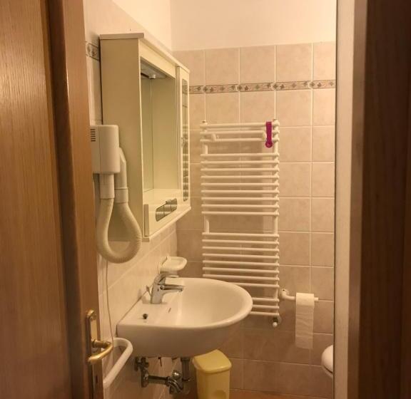 Affittacamere Cerisola 2003