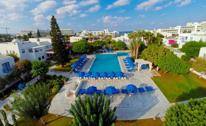 Aliathon Resort