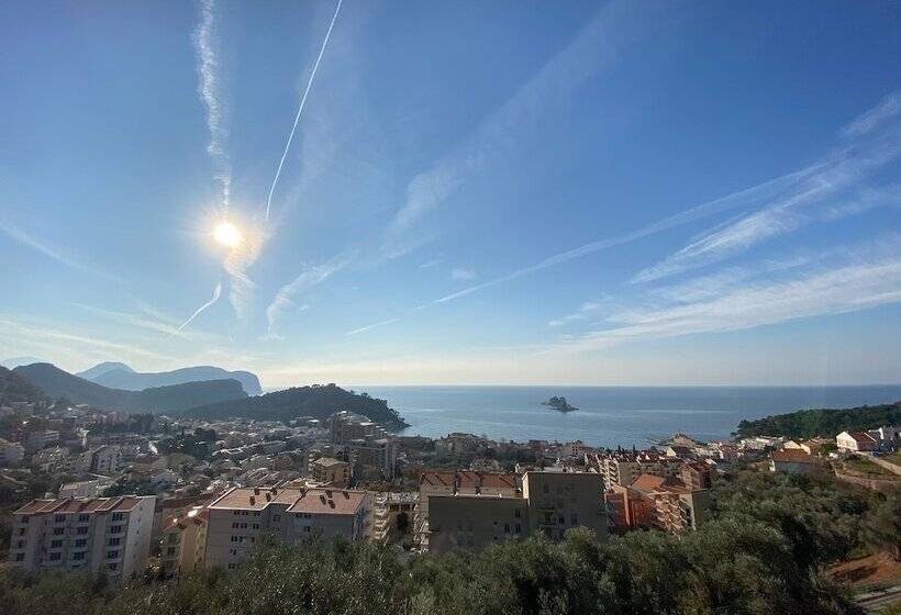 Apartments And Rooms Levantin Inn