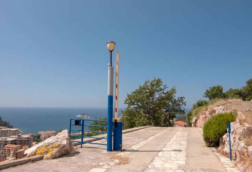 Apartments And Rooms Levantin Inn