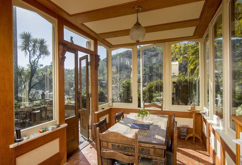 Boutique Hotel Warwick House