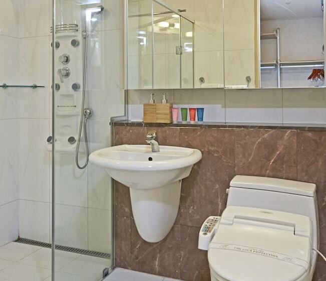 Brown Suites Residence