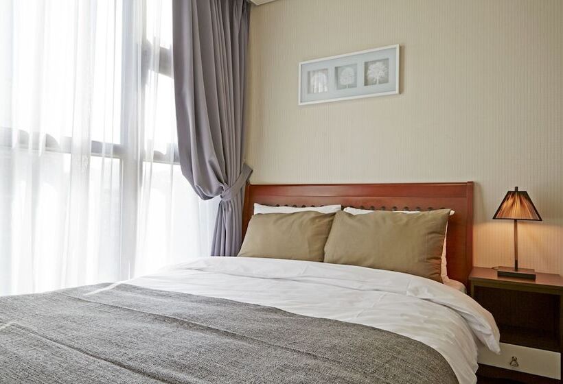 Brown Suites Residence