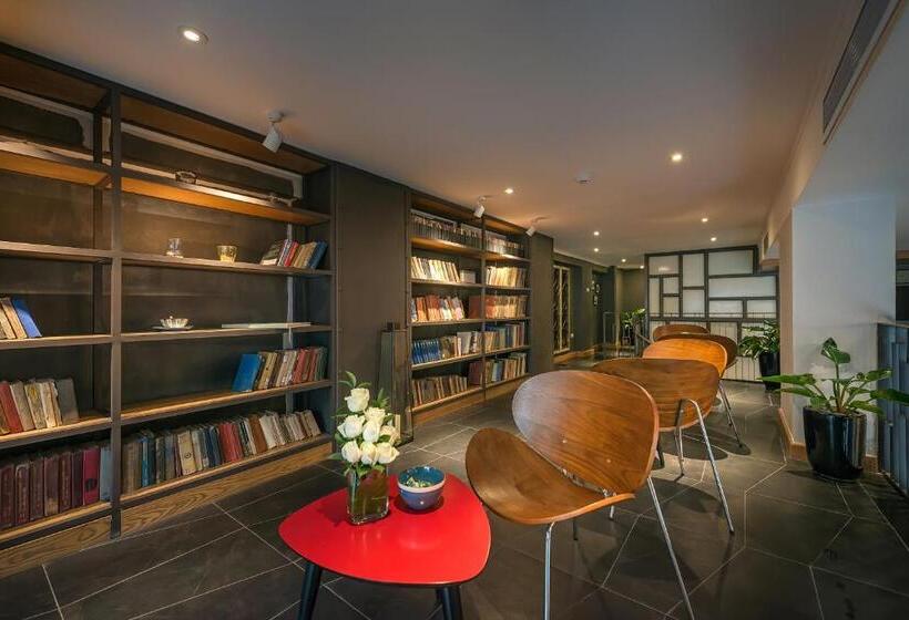 Bespoke Trendy Hotel Hanoi