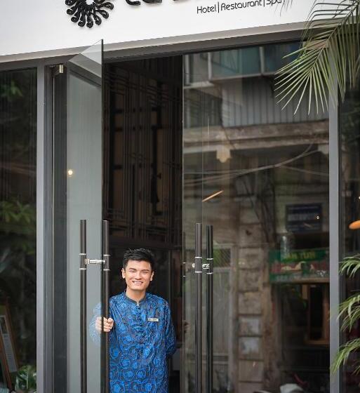 Bespoke Trendy Hotel Hanoi