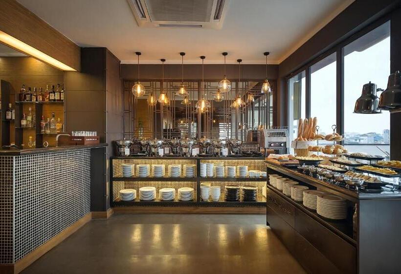 Bespoke Trendy Hotel Hanoi