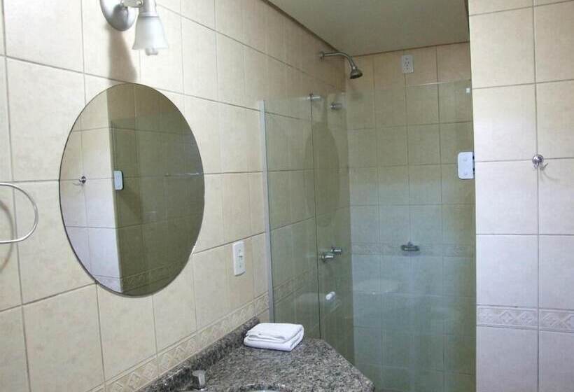 פונדק Pousada George S Village