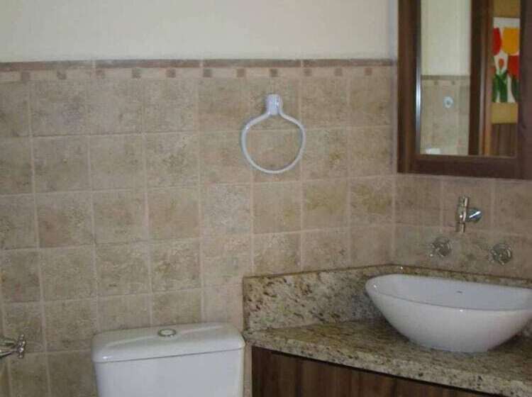 פונדק Pousada George S Village