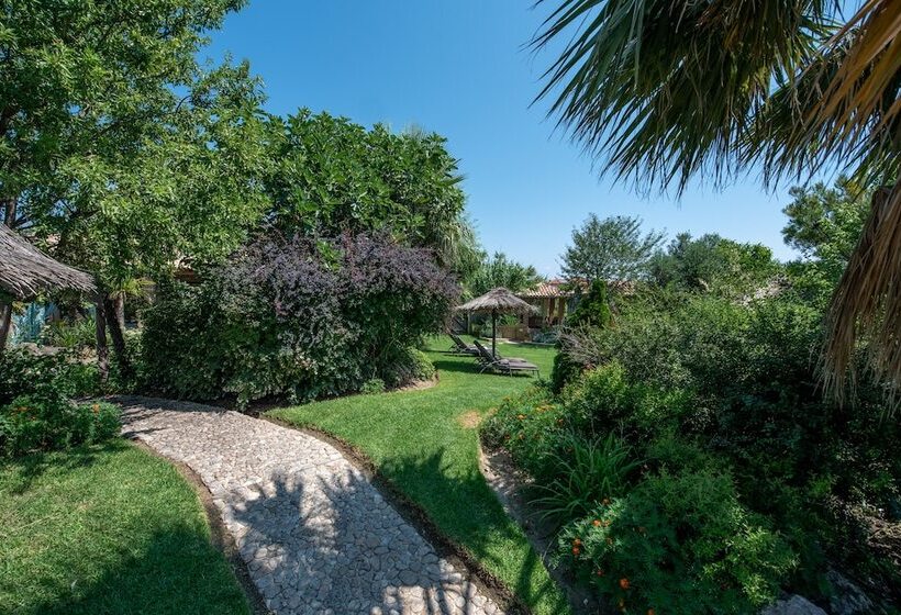 בית מלון כפרי Achtis