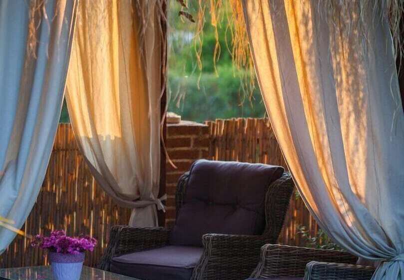 בית מלון כפרי Achtis