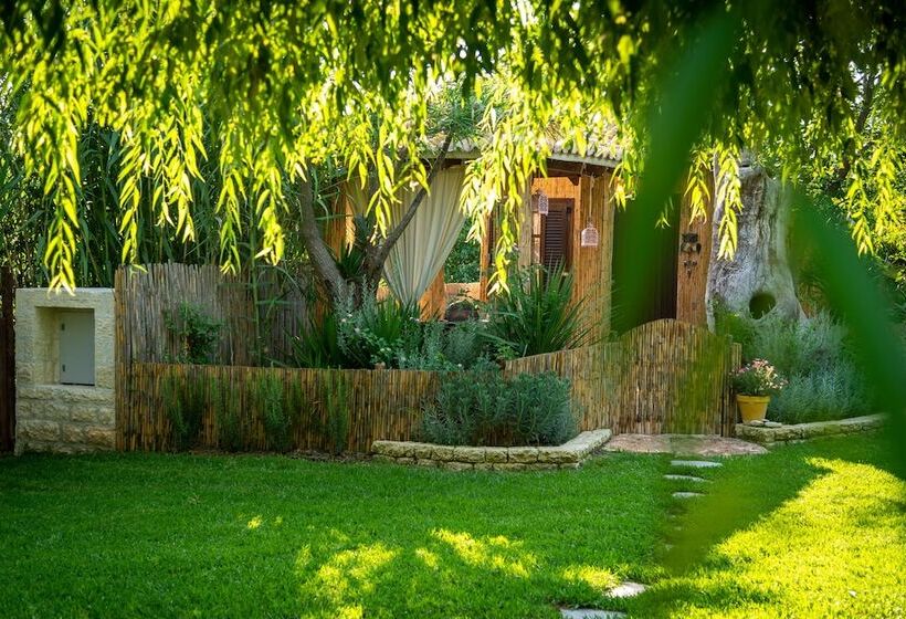 בית מלון כפרי Achtis