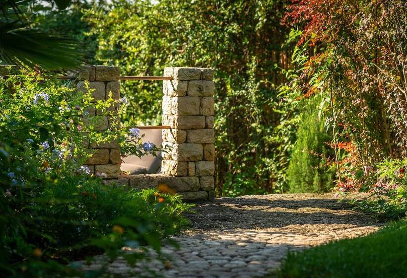 בית מלון כפרי Achtis