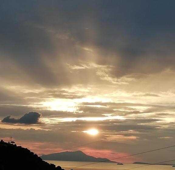 ホテル Agriturismo L'olivara