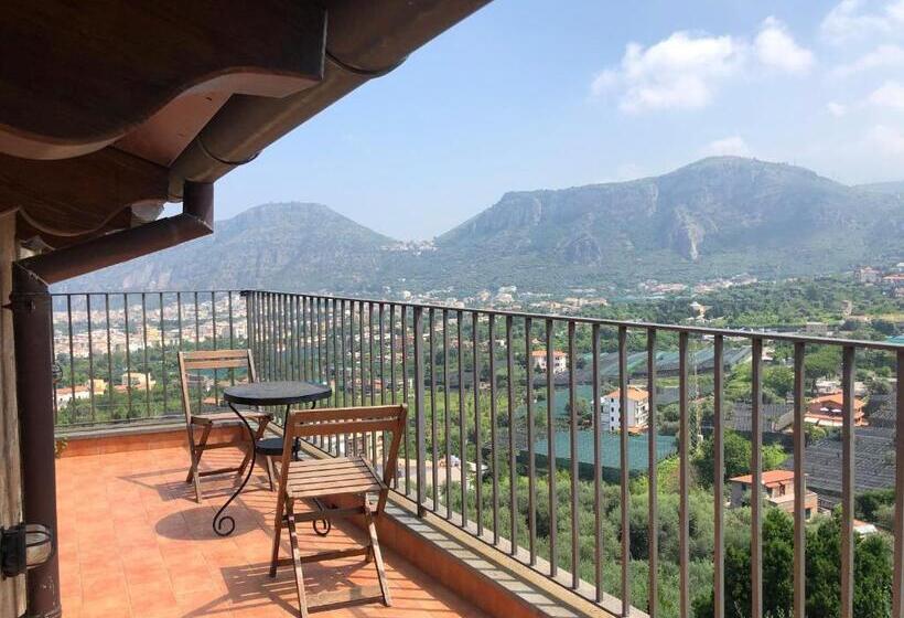 ホテル Agriturismo L'olivara