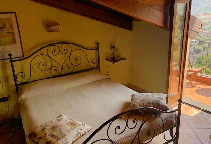 ホテル Agriturismo L'olivara