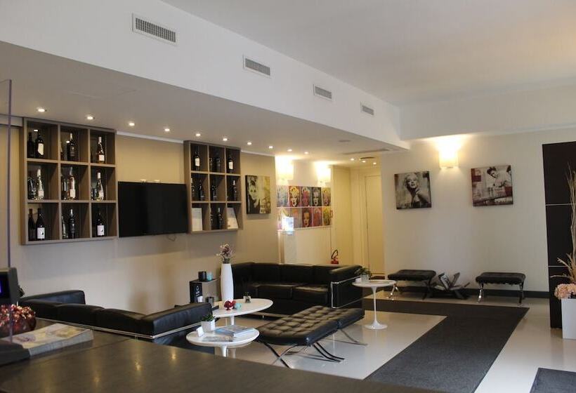 ホテル Albergo Del Sole