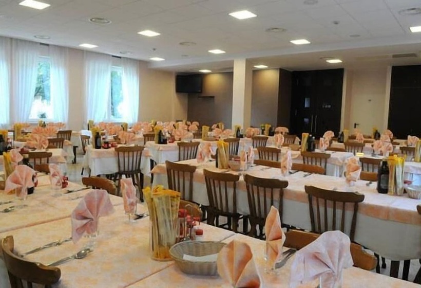 ホテル Albergo Fornaci