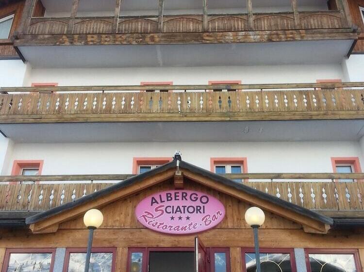 בית מלון כפרי Albergo Sciatori