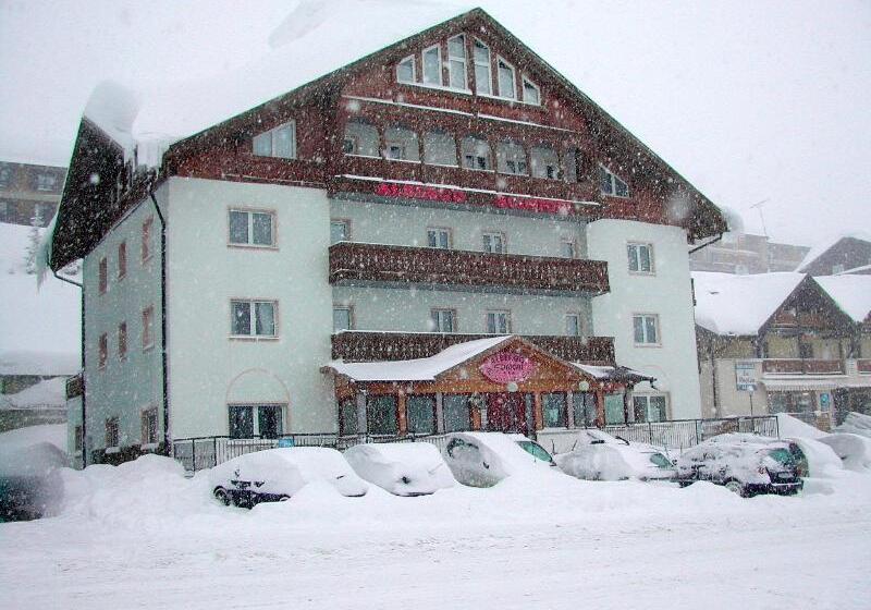 בית מלון כפרי Albergo Sciatori